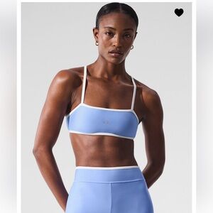 Alo yoga Airlift Charger Bra - Crystal Clear Blue/White